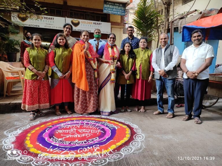 Saptami 2021,शक्तिस्वरुप तृतीयपंथी आणि देवदासी महिलांचा मेहंदी काढून सन्मान