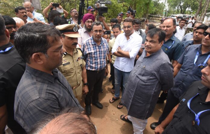 minister Nitin Gadkari visits Chamundi Explosive Company blast case