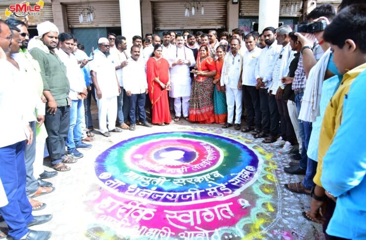 Dhananjay Munde felicitated at Parli for implementing Chief Minister Majhi Ladki Bahin Yojana