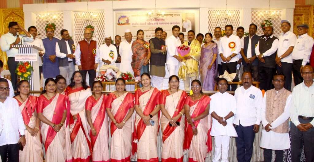 'वाटा संघर्षाच्या' हा प्रेरणादायी गौरवग्रंथ :- मा. आ. लहू कानडे.