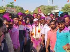 beed holi dhulivandan donkey ride