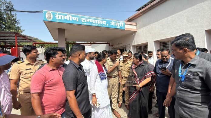 Pune saswad jejuri dindi truck accident