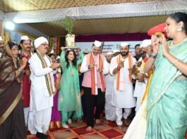 मुख्यमंत्री देवेंद्रजी फडणवीस यांच्या उपस्थितीत ‘पर्यावरणाची वारी पंढरीच्या दारी’ उपक्रमाचा समारोप! pandharpur aashadhi wari ekadashi paryavaran wari cm devendra fadanvis