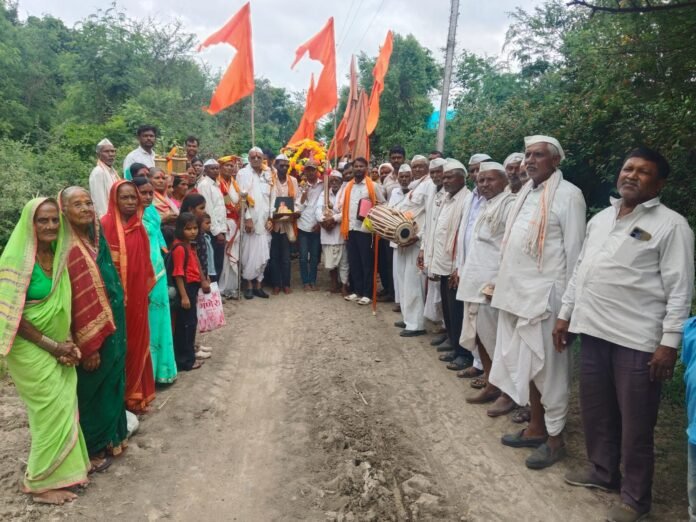 अंजनवती येथील दिंडीचे पंढरपूरकडे प्रस्थान